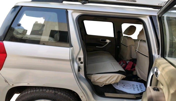 2017 Mahindra TUV300 T8, Diesel, Manual, 53,582 km, interior