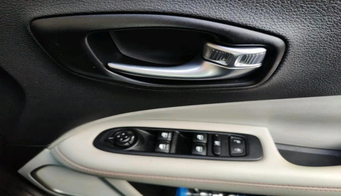 2017 Jeep Compass LIMITED (O) 2.0 DIESEL, Diesel, Manual, 69,110 km, interior