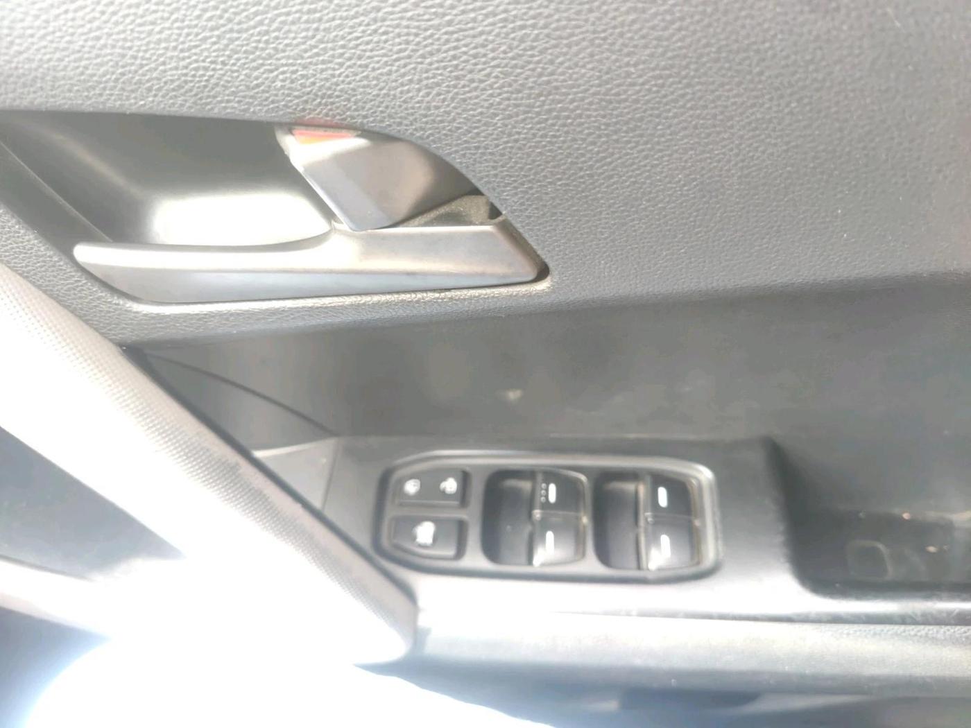2016 Hyundai Creta S PLUS 1.4 DIESEL, Diesel, Manual, 1,31,789 km, interior