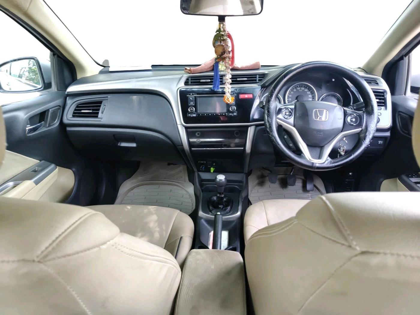 2015 Honda City 1.5L I-VTEC V MT, CNG, Manual, 1,59,640 km, interior