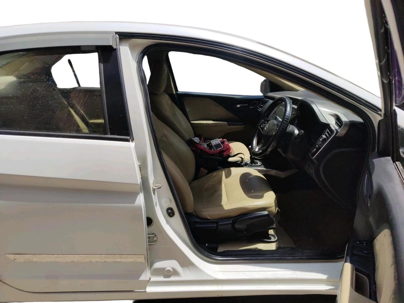 2017 Honda City 1.5L I-DTEC V, Diesel, Manual, 94,264 km, interior