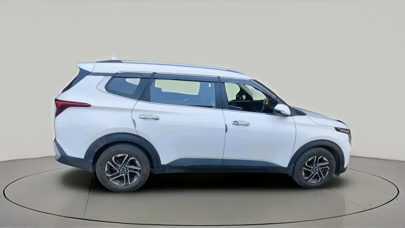 2023 KIA CARENS PRESTIGE PLUS 1.5 PETROL IMT 7 STR, Petrol, Manual, 22,293 km, exterior