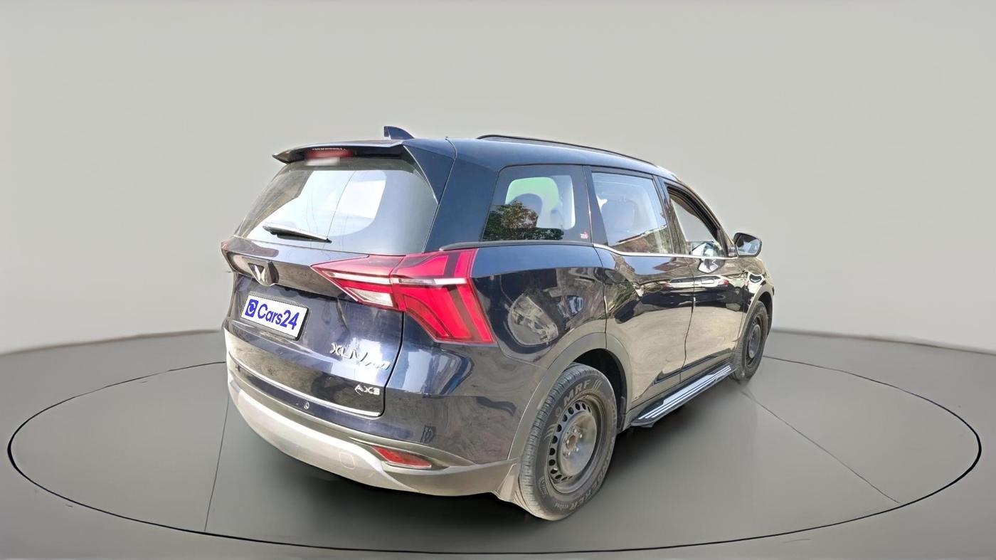 2022 Mahindra XUV700 AX 3 P MT 5 STR, CNG, Manual, 35,000 km, exterior