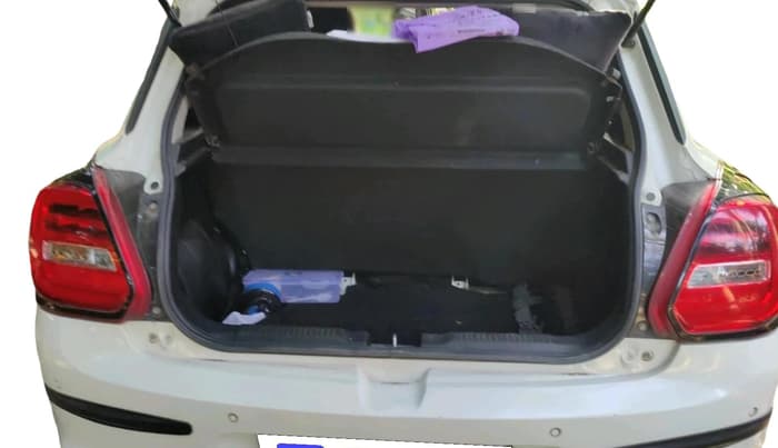 2021 Maruti Swift VXI, Petrol, Manual, 65,398 km, exterior