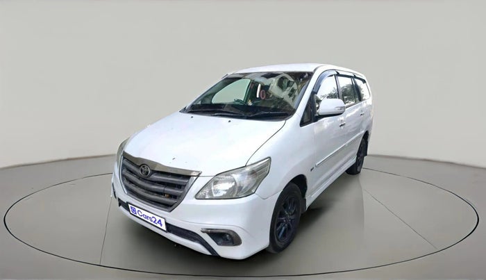 2014 Toyota Innova 2.5 GX 8 STR, Diesel, Manual, 1,85,143 km, exterior
