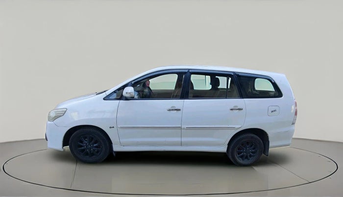 2014 Toyota Innova 2.5 GX 8 STR, Diesel, Manual, 1,85,143 km, exterior