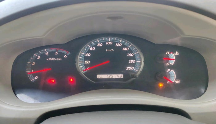 2014 Toyota Innova 2.5 GX 8 STR, Diesel, Manual, 1,85,143 km, interior