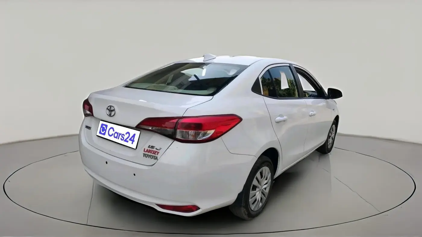 2021 Toyota YARIS J MT, Petrol, Manual, 72,389 km, exterior