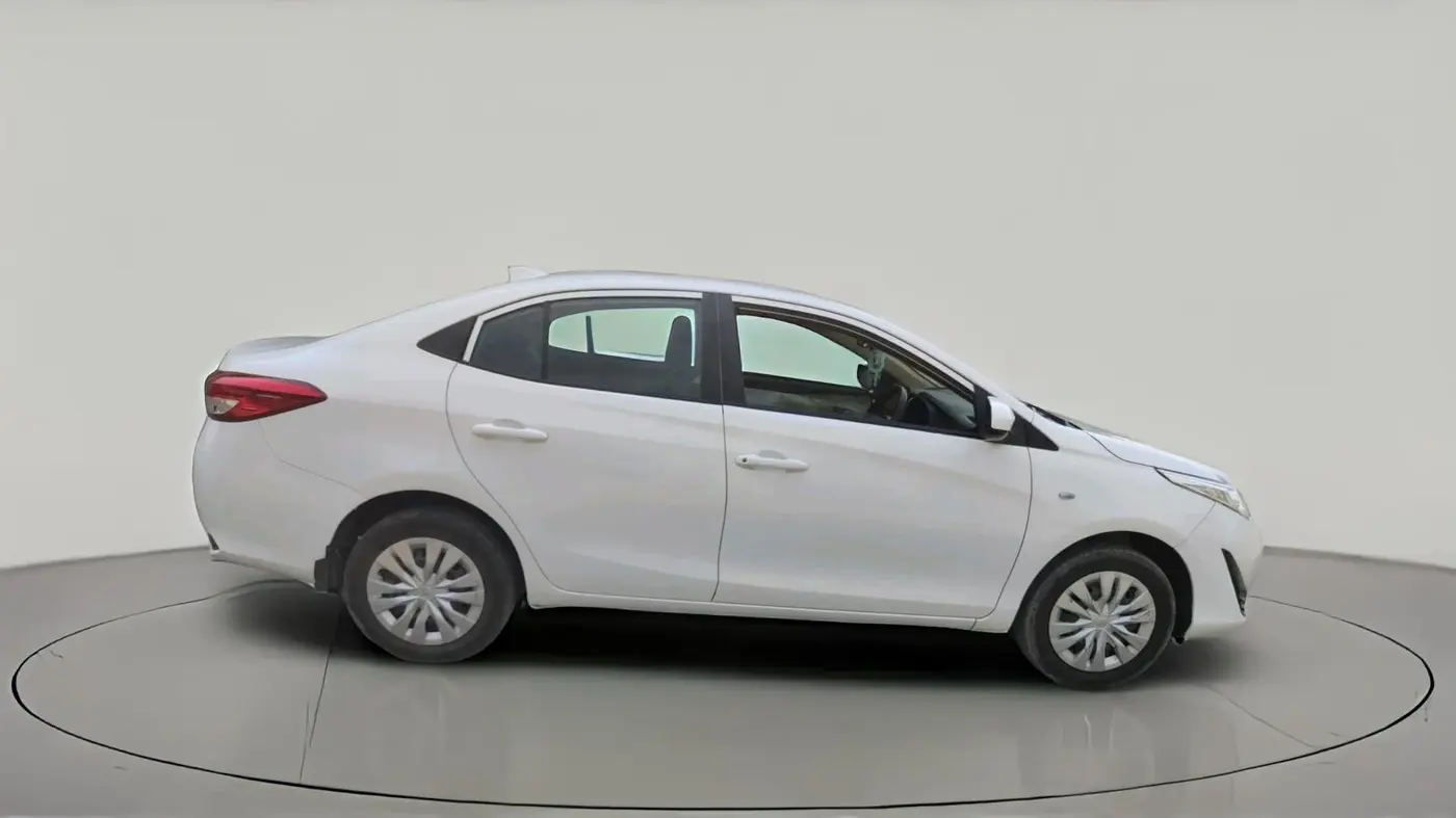 2021 Toyota YARIS J MT, Petrol, Manual, 72,389 km, exterior