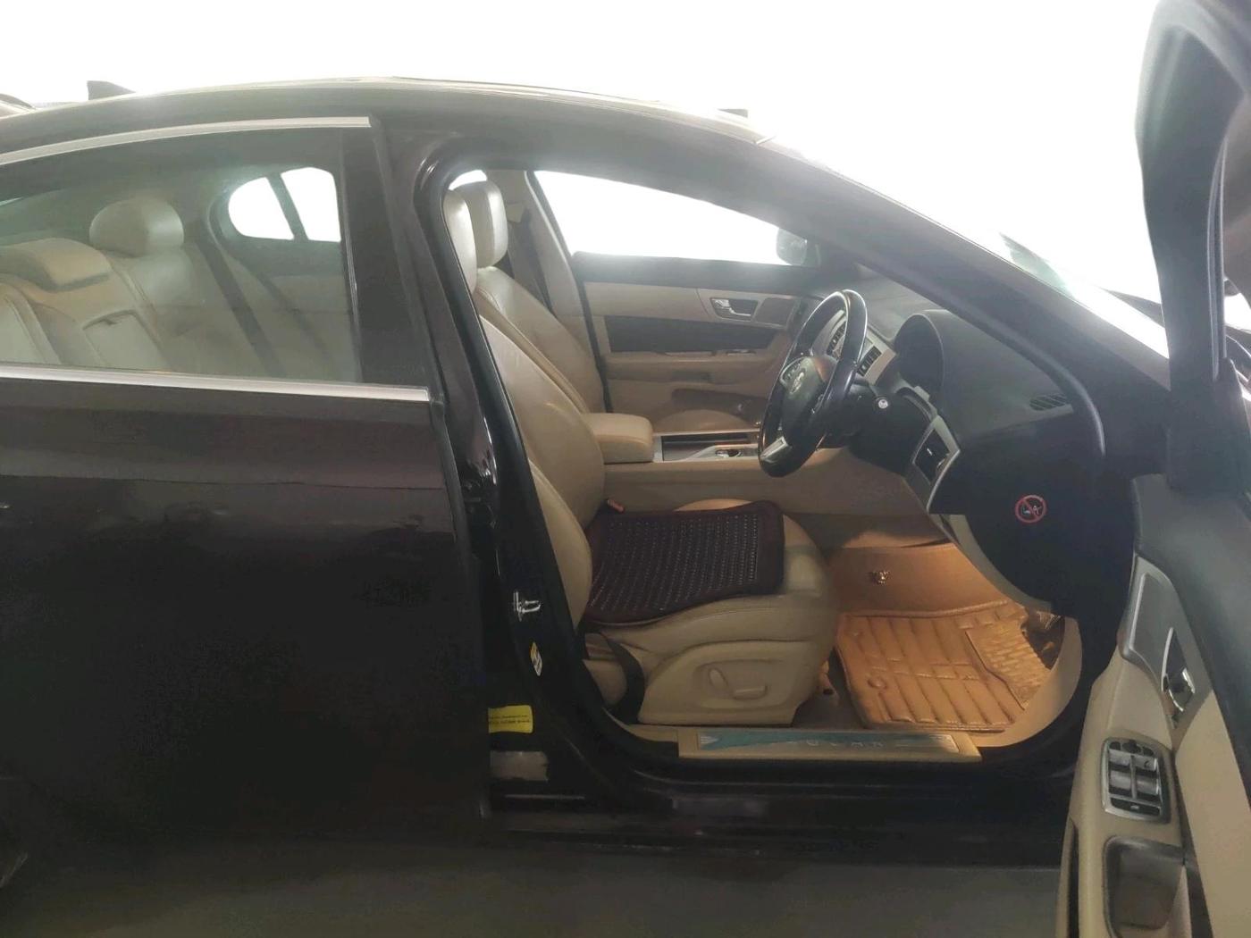 2013 Jaguar XF 2.2 DIESEL, Diesel, Automatic, 94,077 km, interior