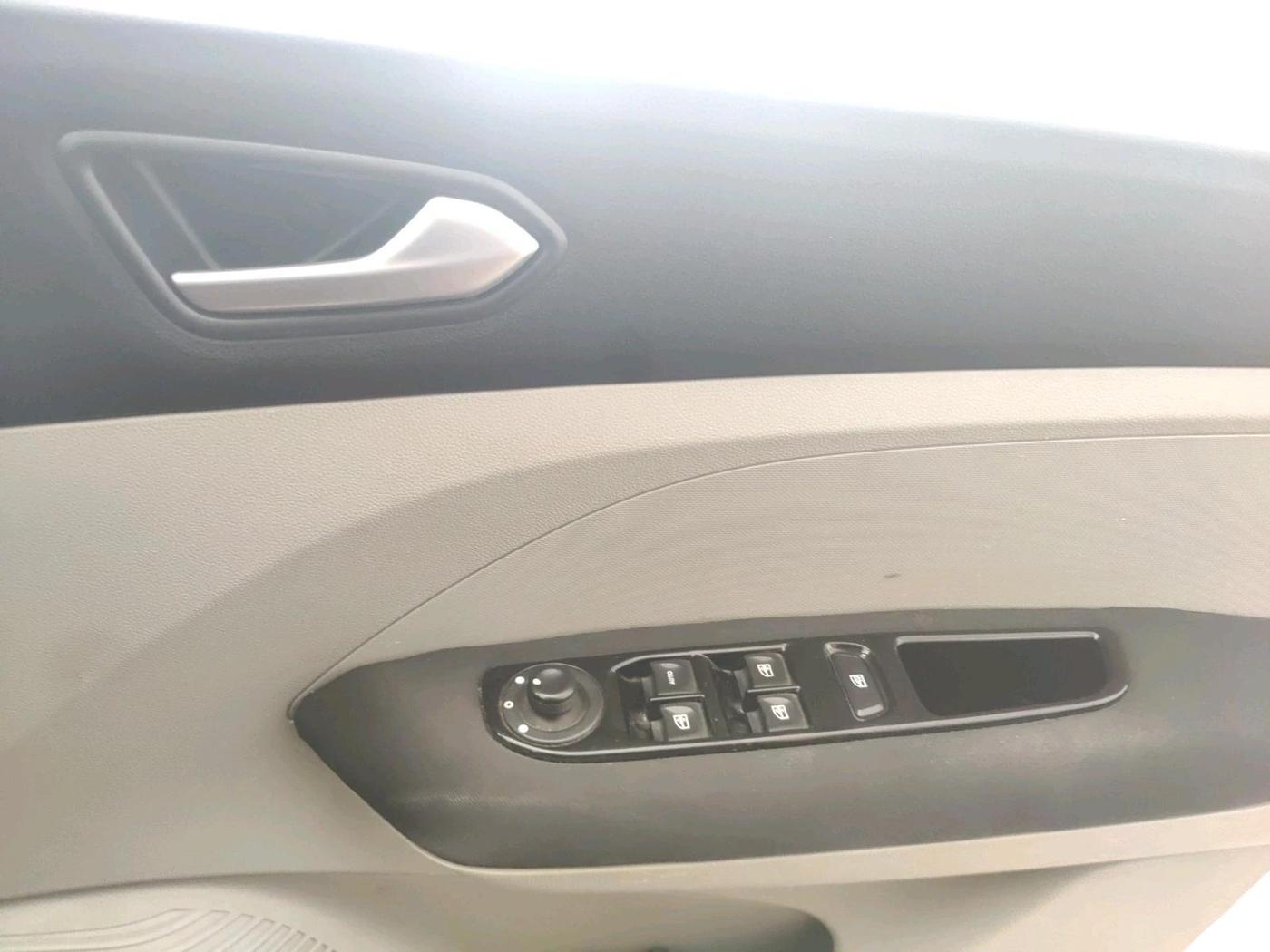 2019 Renault TRIBER RXZ, Petrol, Manual, 57,195 km, interior