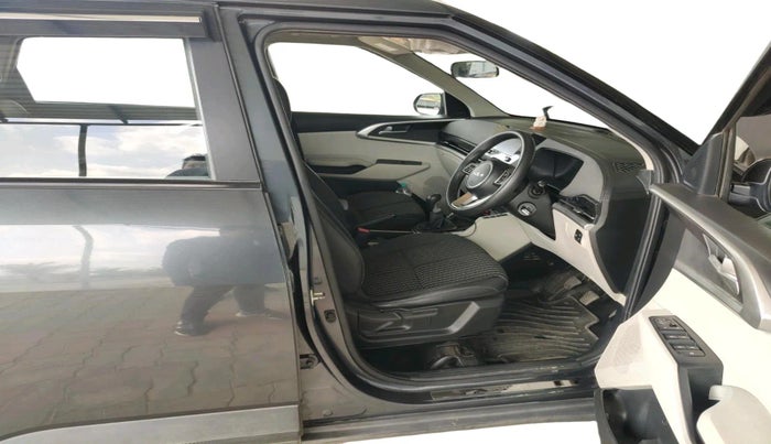 2022 KIA CARENS PRESTIGE 1.5 PETROL 7 STR, Petrol, Manual, 95,924 km, interior