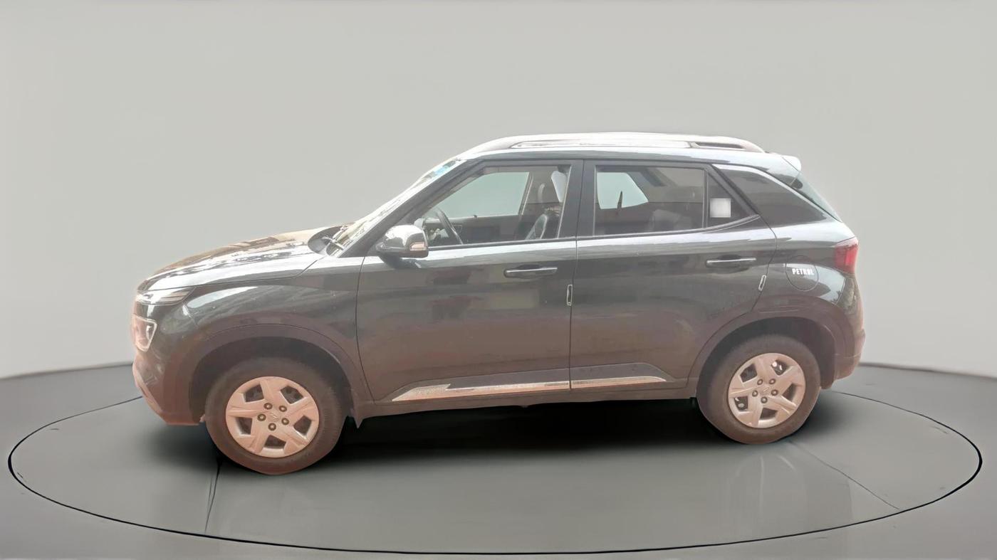 2020 Hyundai VENUE S+ 1.2, Petrol, Manual, 52,935 km, exterior
