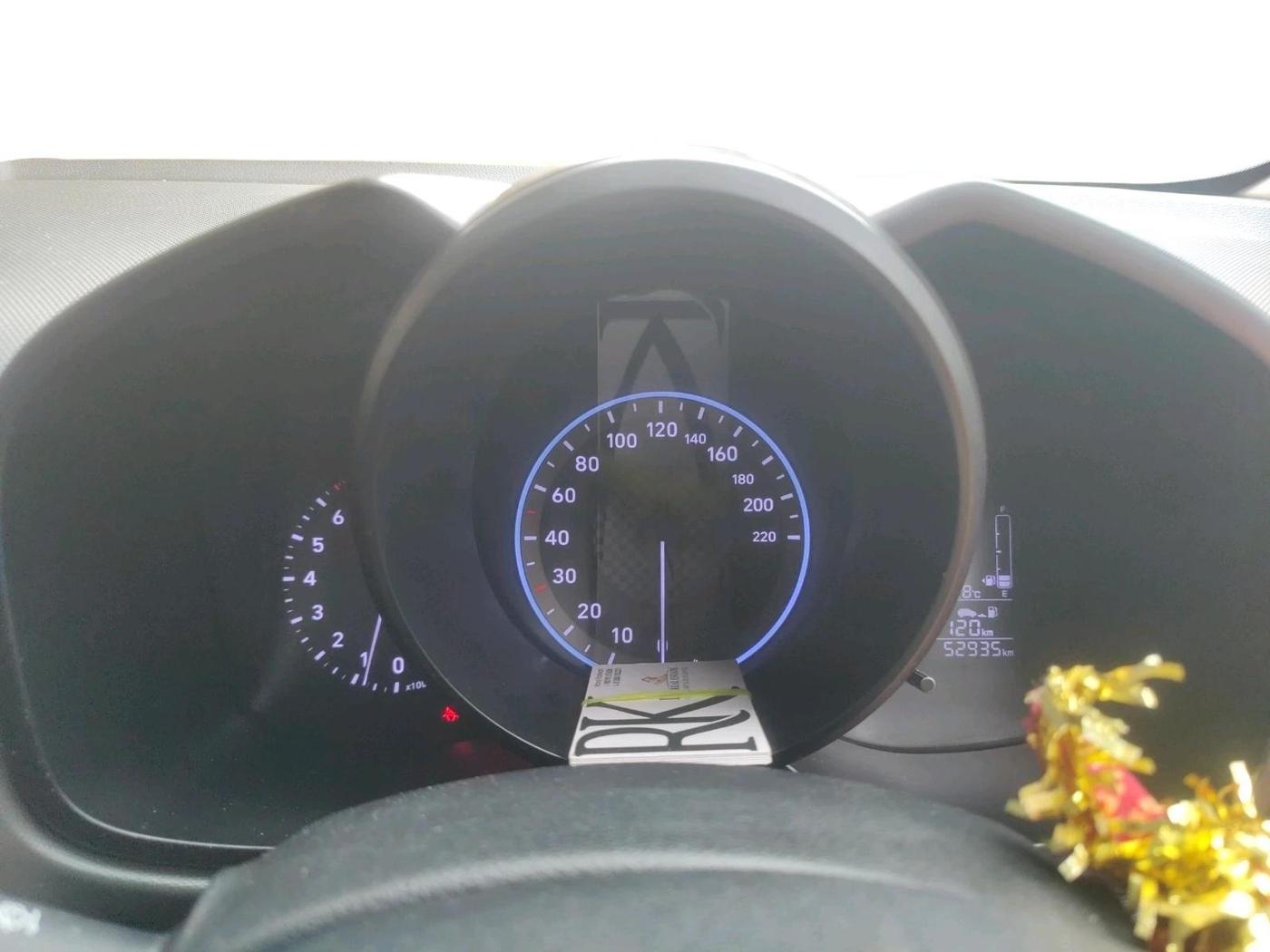 2020 Hyundai VENUE S+ 1.2, Petrol, Manual, 52,935 km, interior
