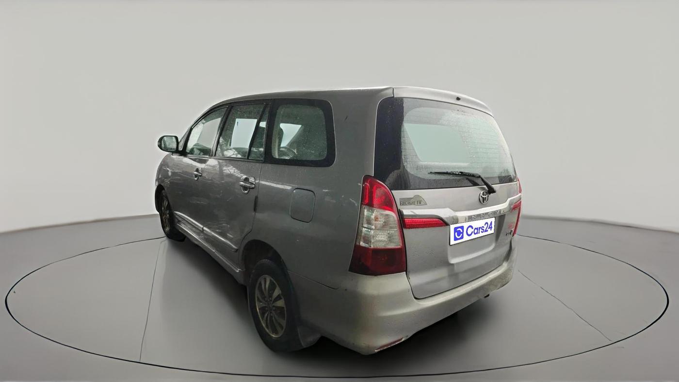 2015 Toyota Innova 2.5 VX 7 STR, Diesel, Manual, 1,50,117 km, exterior