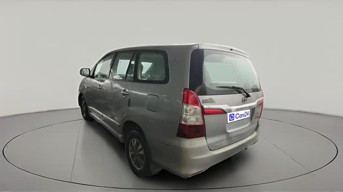 2015 Toyota Innova 2.5 VX 7 STR, Diesel, Manual, 1,50,117 km, exterior