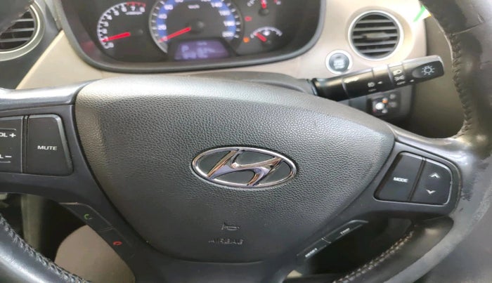 2015 Hyundai Xcent SX AT 1.2 (O), CNG, Automatic, 18,80,000 km, interior