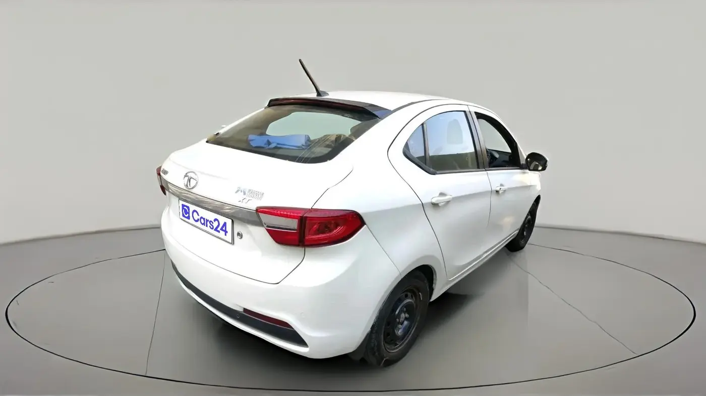2017 Tata TIGOR XT PETROL, CNG, Manual, 1,61,842 km, exterior