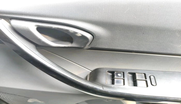 2017 Tata TIGOR XT PETROL, CNG, Manual, 1,61,842 km, interior