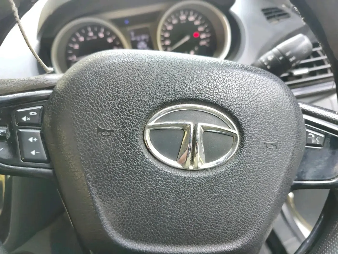 2017 Tata TIGOR XT PETROL, CNG, Manual, 1,61,842 km, interior