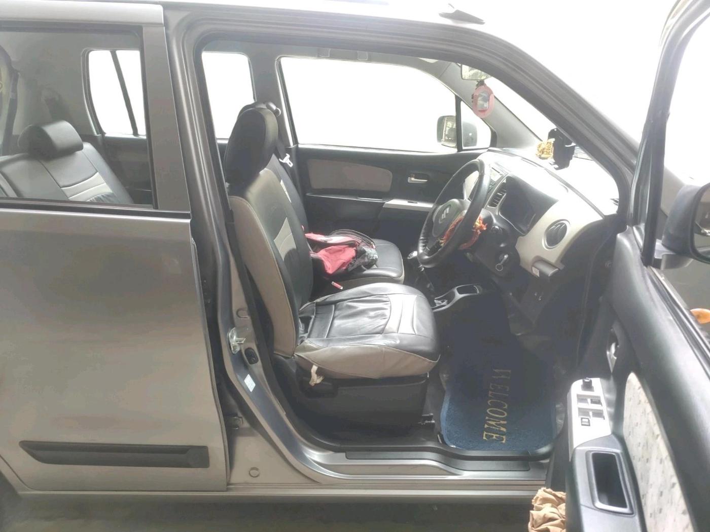 2016 Maruti Wagon R 1.0 VXI, Petrol, Manual, 27,744 km, interior