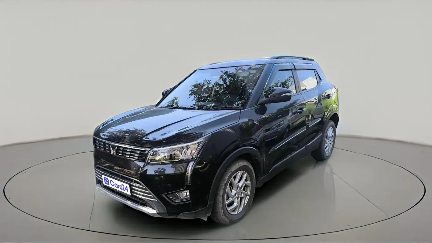 2023 Mahindra XUV300 W8 1.5 DIESEL, Diesel, Manual, 47,021 km, exterior