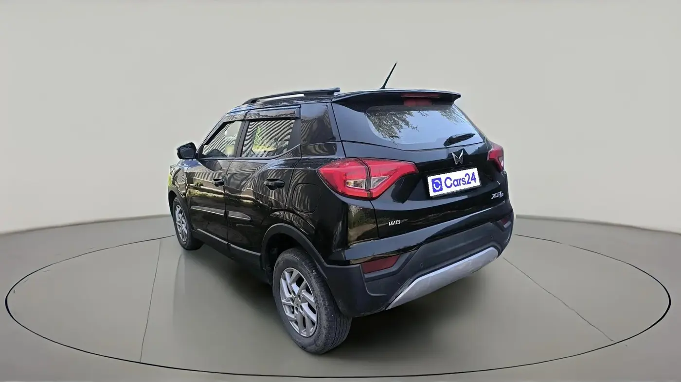 2023 Mahindra XUV300 W8 1.5 DIESEL, Diesel, Manual, 47,021 km, exterior