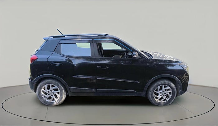 2023 Mahindra XUV300 W8 1.5 DIESEL, Diesel, Manual, 47,021 km, exterior