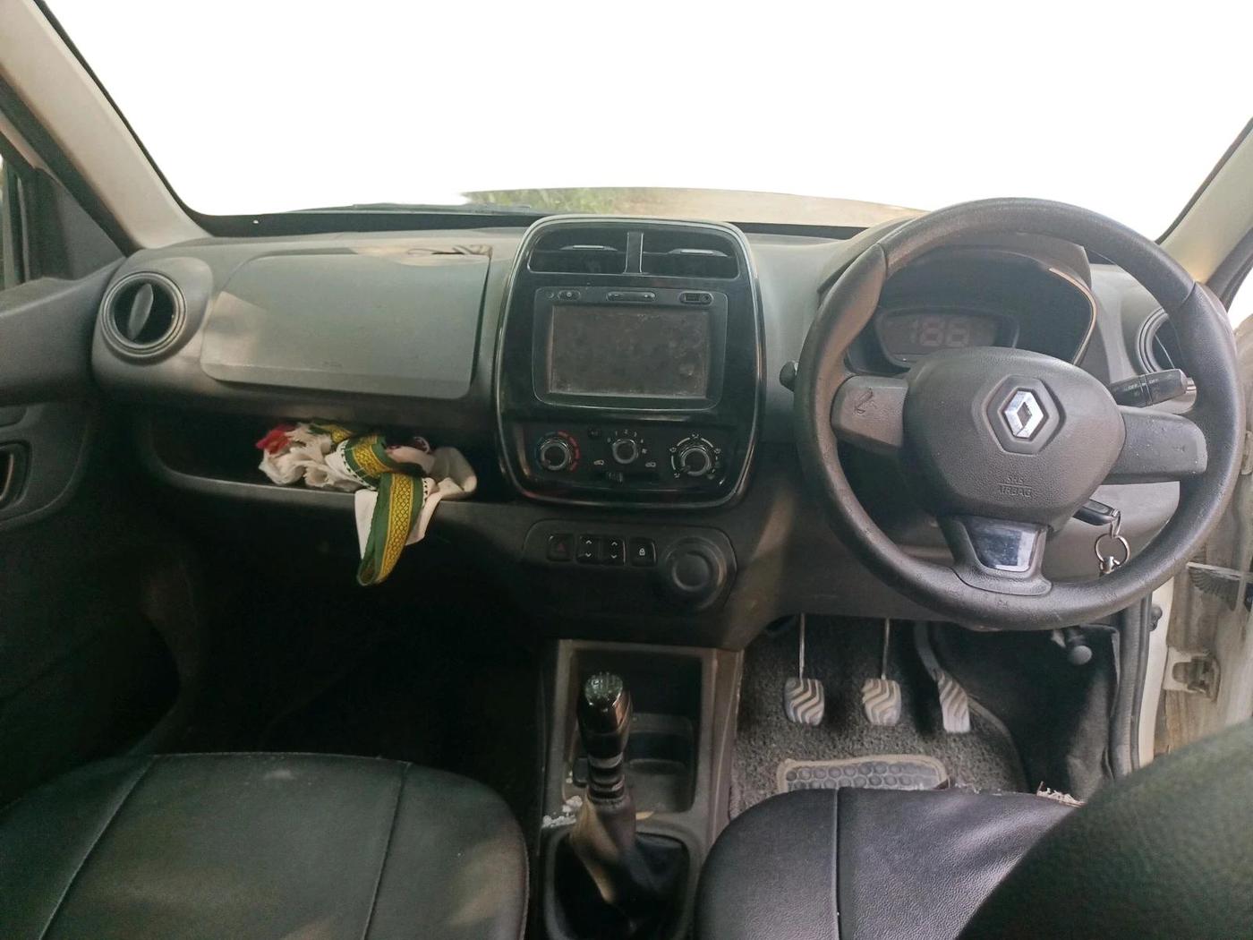 2017 Renault Kwid RXT 0.8, Petrol, Manual, 99,316 km, interior