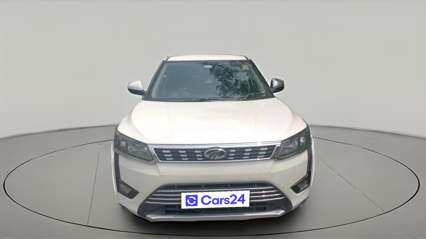 2019 Mahindra XUV300 W6 1.5 DIESEL, Diesel, Manual, 90,996 km, exterior