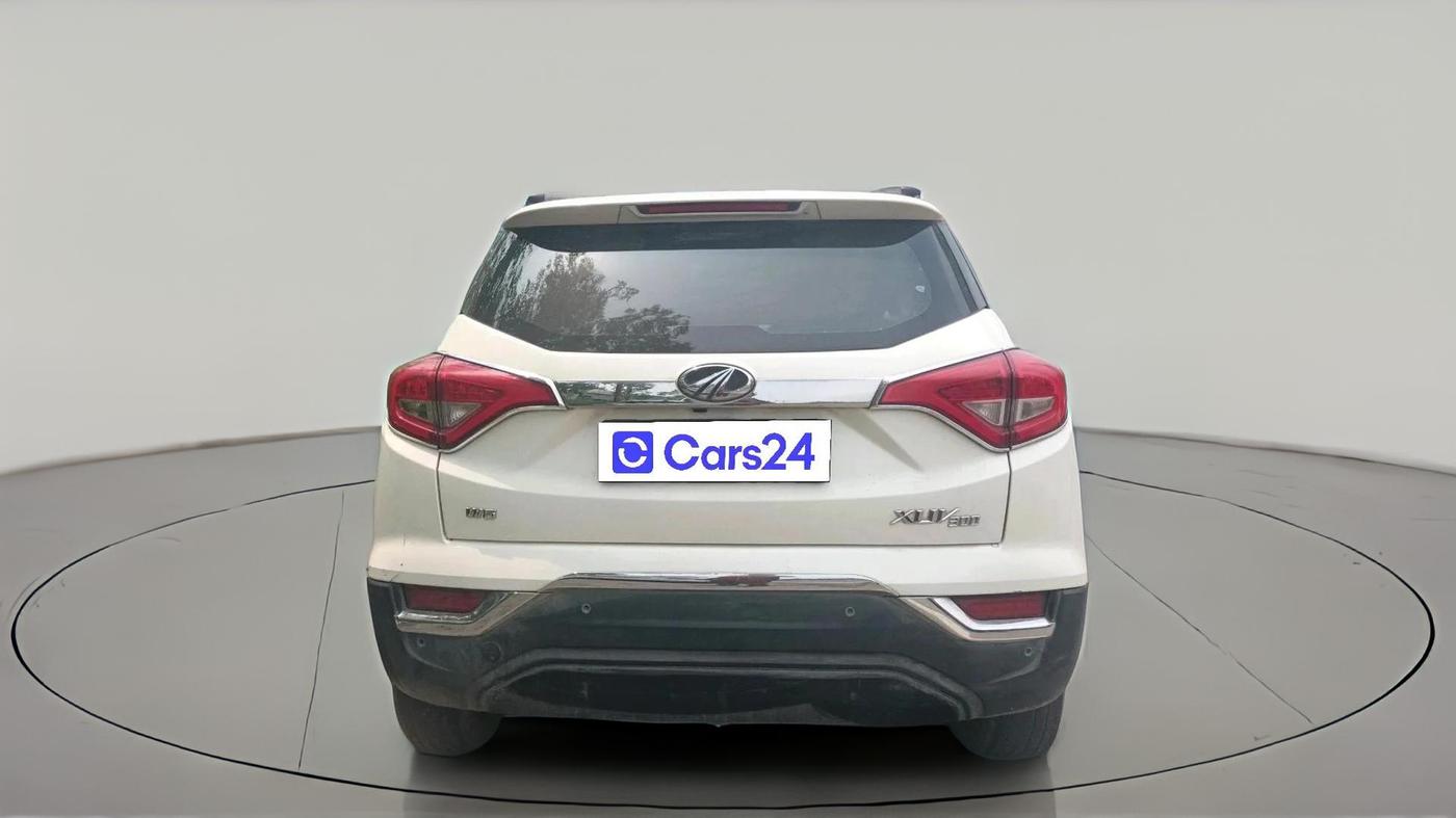2019 Mahindra XUV300 W6 1.5 DIESEL, Diesel, Manual, 90,996 km, exterior