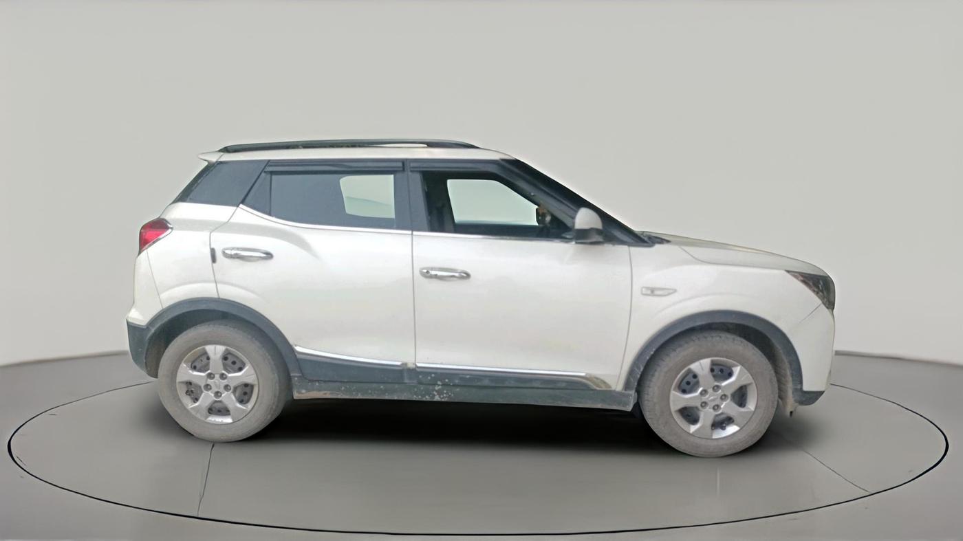 2019 Mahindra XUV300 W6 1.5 DIESEL, Diesel, Manual, 90,996 km, exterior