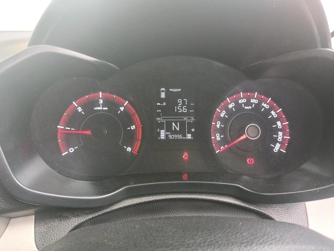 2019 Mahindra XUV300 W6 1.5 DIESEL, Diesel, Manual, 90,996 km, interior
