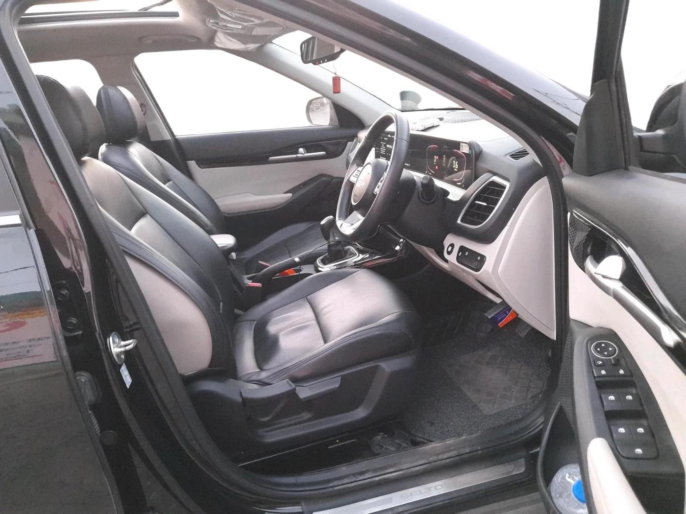 2023 KIA SELTOS HTX PETROL 1.5, Petrol, Manual, 27,550 km, interior