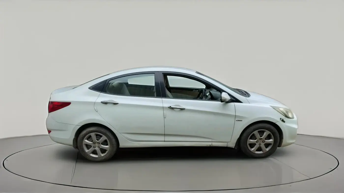 2012 Hyundai Verna FLUIDIC 1.6 CRDI EX, Diesel, Manual, 1,40,000 km, exterior