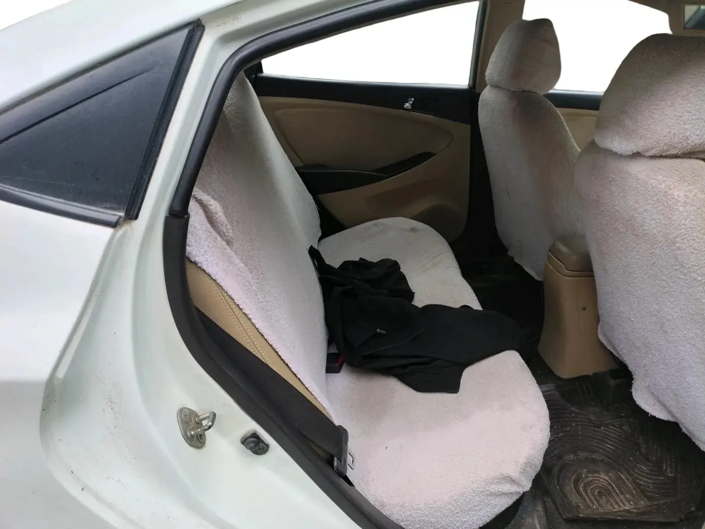 2012 Hyundai Verna FLUIDIC 1.6 CRDI EX, Diesel, Manual, 1,40,000 km, interior