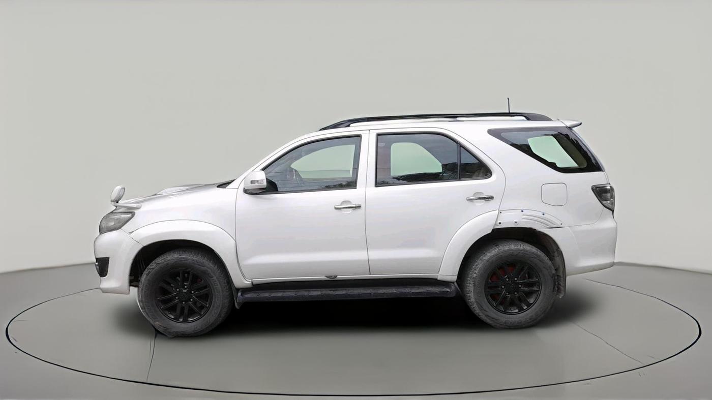 2015 Toyota Fortuner 3.0 4X2 AT, Diesel, Automatic, 1,53,751 km, exterior