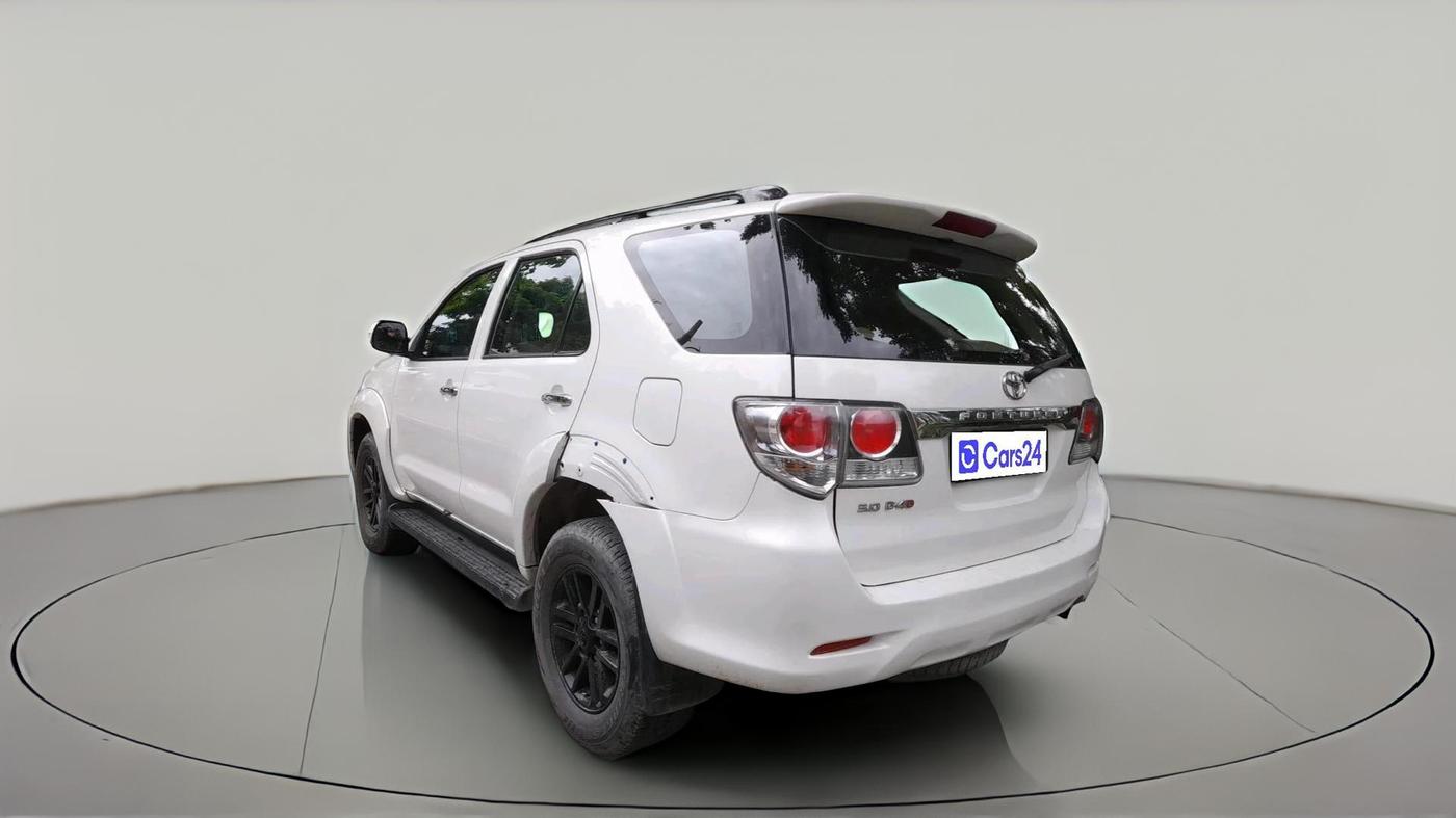 2015 Toyota Fortuner 3.0 4X2 AT, Diesel, Automatic, 1,53,751 km, exterior