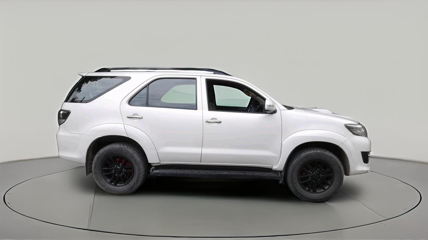 2015 Toyota Fortuner 3.0 4X2 AT, Diesel, Automatic, 1,53,751 km, exterior