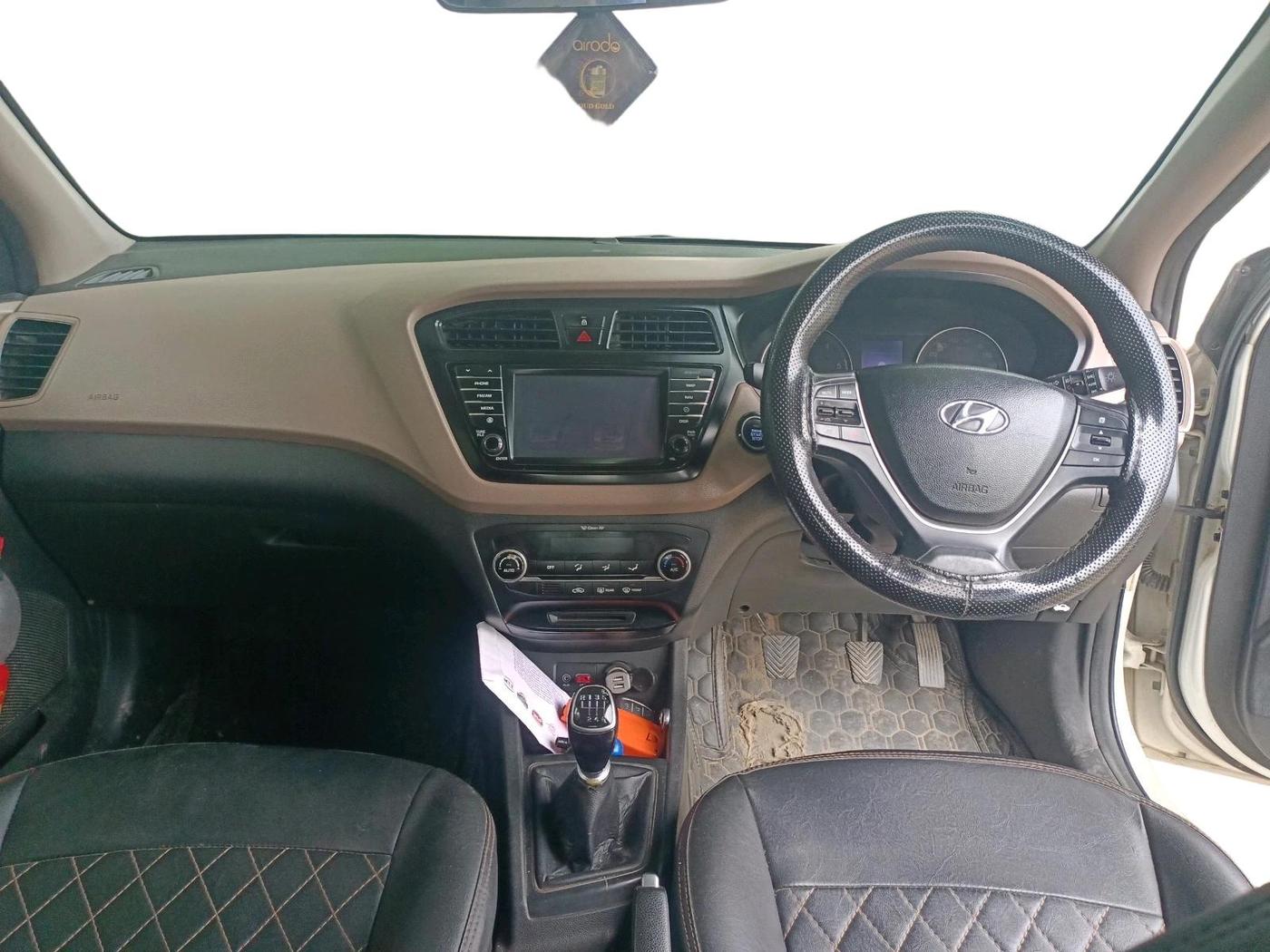 2016 Hyundai Elite i20 ASTA 1.4 CRDI (O), Diesel, Manual, 1,20,975 km, interior