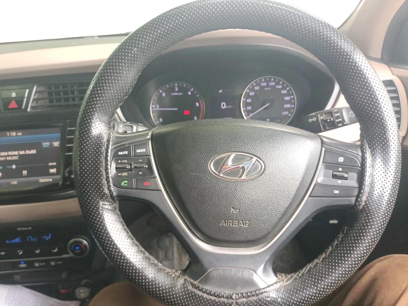 2016 Hyundai Elite i20 ASTA 1.4 CRDI (O), Diesel, Manual, 1,20,975 km, interior