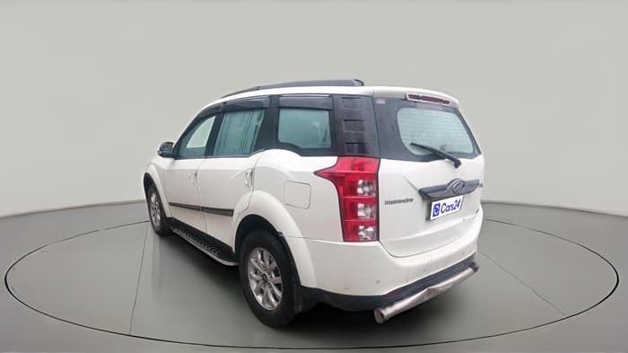 2017 Mahindra XUV500 W10, Diesel, Manual, 1,07,925 km, exterior