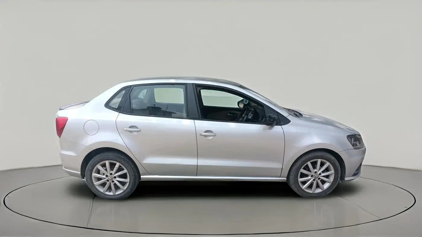 2018 Volkswagen Ameo HIGHLINE PLUS 1.5L AT 16 ALLOY, Diesel, Automatic, 1,53,418 km, exterior