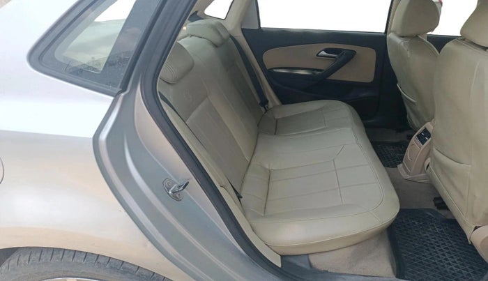 2018 Volkswagen Ameo HIGHLINE PLUS 1.5L AT 16 ALLOY, Diesel, Automatic, 1,53,418 km, interior
