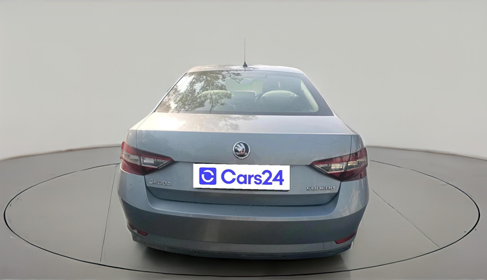 2019 Skoda Superb L&K 2.0 TDI AT, Diesel, Automatic, 1,67,097 km, exterior