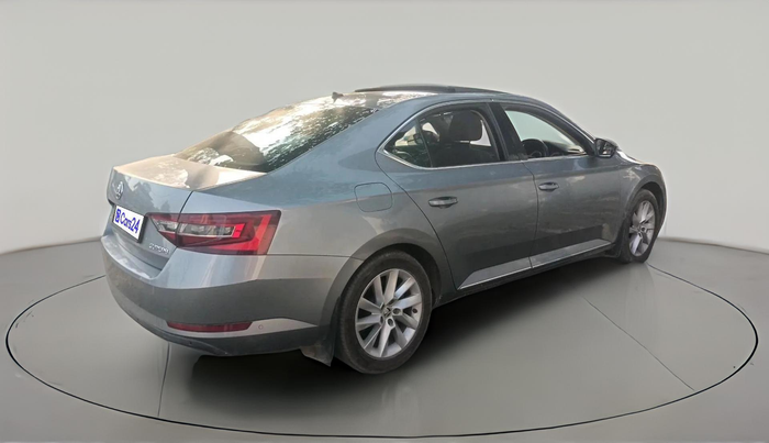 2019 Skoda Superb L&K 2.0 TDI AT, Diesel, Automatic, 1,67,097 km, exterior
