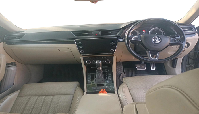 2019 Skoda Superb L&K 2.0 TDI AT, Diesel, Automatic, 1,67,097 km, interior