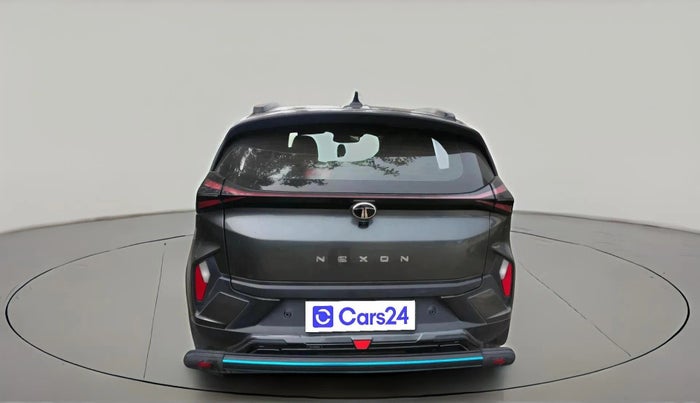 2024 Tata NEXON FEARLESS + SUNROOF DCA DUAL TONE 1.2 PETROL, Petrol, Automatic, 75,600 km, exterior