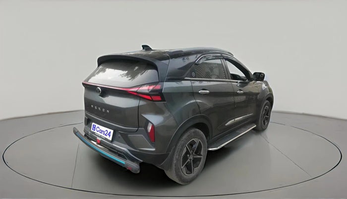 2024 Tata NEXON FEARLESS + SUNROOF DCA DUAL TONE 1.2 PETROL, Petrol, Automatic, 75,600 km, exterior