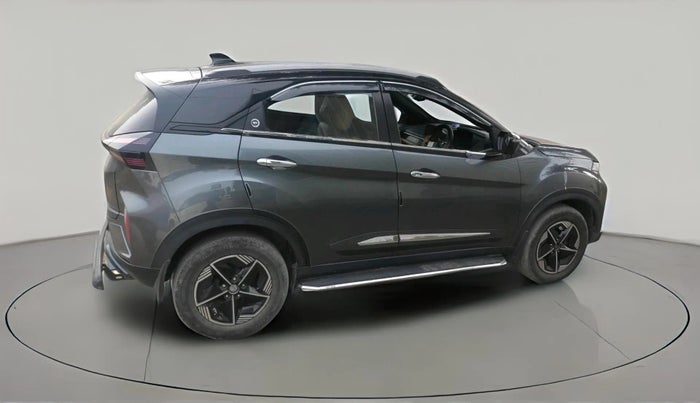 2024 Tata NEXON FEARLESS + SUNROOF DCA DUAL TONE 1.2 PETROL, Petrol, Automatic, 75,600 km, exterior